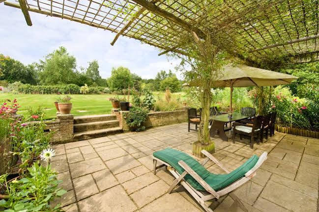 Bishopsdale Oast Bed & Breakfast Ashford  Exterior photo