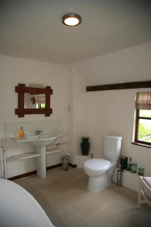 Bishopsdale Oast Bed & Breakfast Ashford  Exterior photo