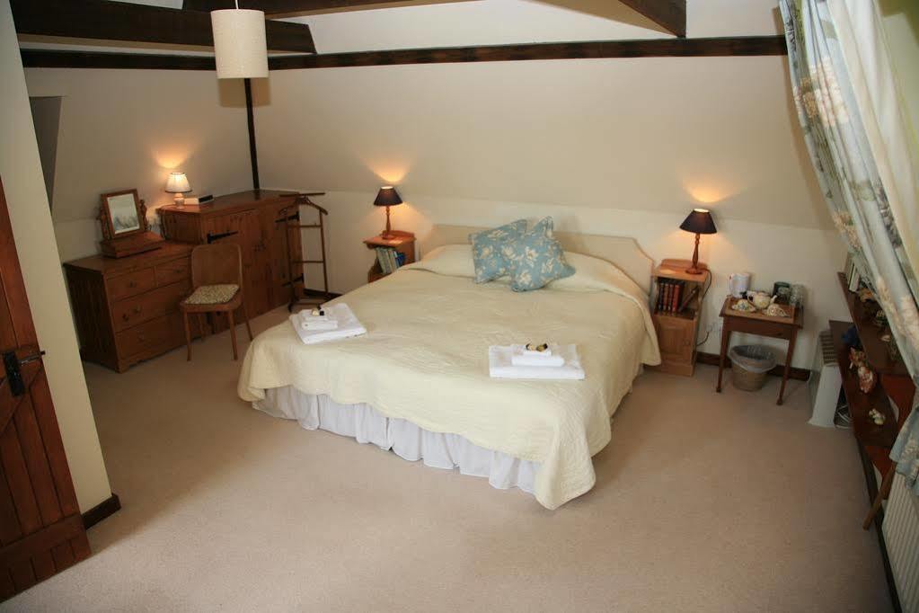 Bishopsdale Oast Bed & Breakfast Ashford  Exterior photo